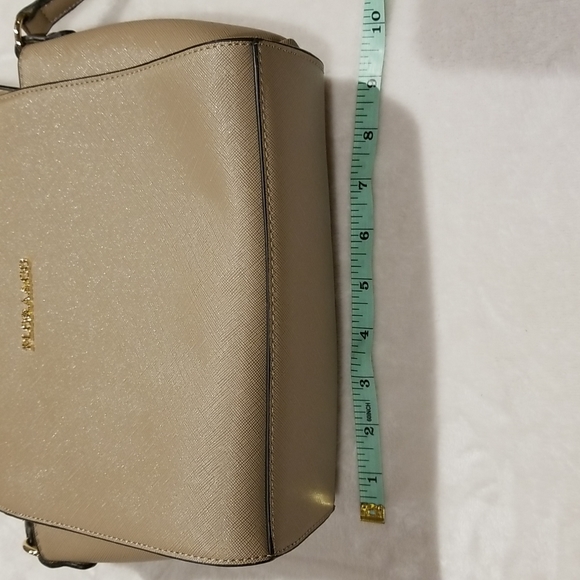 Woman's  Fashion  Pocketbook - Picture 7 of 8